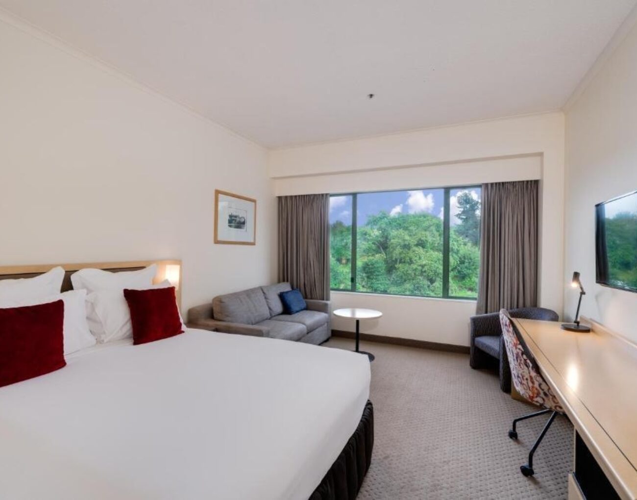 Novotel Rotorua city facing room1