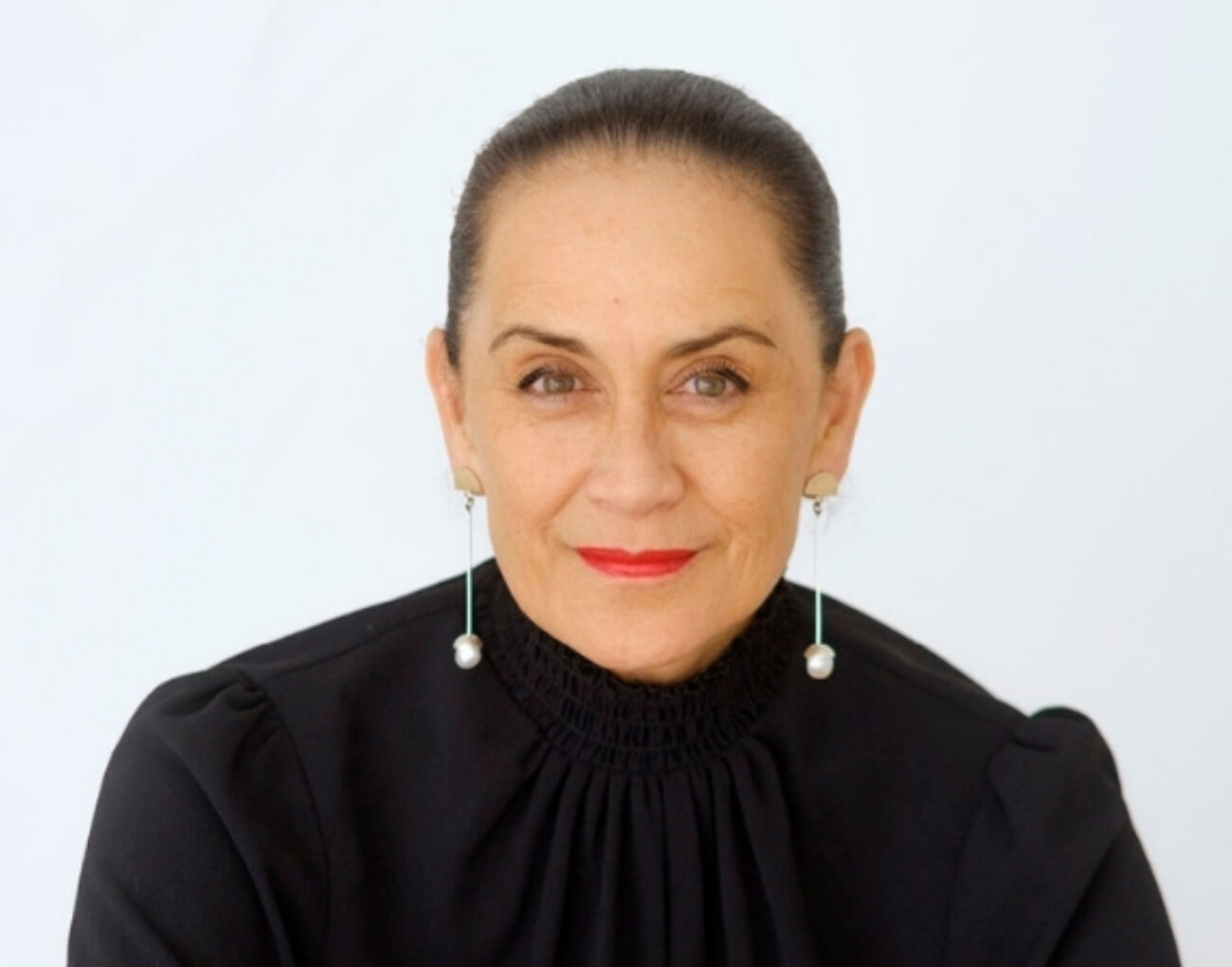 LGNZ26 Traci Houpapa